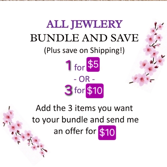 1/$5 or 3/$10 NWOT Stretchy Light Purple Faceted Bead Layering Bracelet Set - Picture 2 of 4